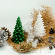 Weihnachtskerze Tanne grün und weiß 13cm
