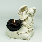Trauerengel auf Herz für Kerze creme 17cm